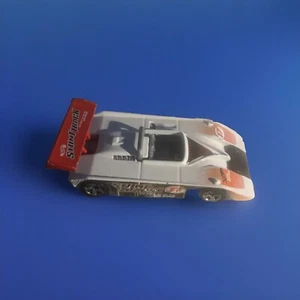 Hot Wheels Shadow MK 11A #17 1999 pista de acrobacias blanco 3" diecast coche de carreras con rojo - Imagen 1 de 1