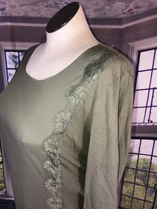Chicos Size 0 Small Green Lace Accent Top 3/4 Sleeve Top 🧡 - Picture 1 of 10