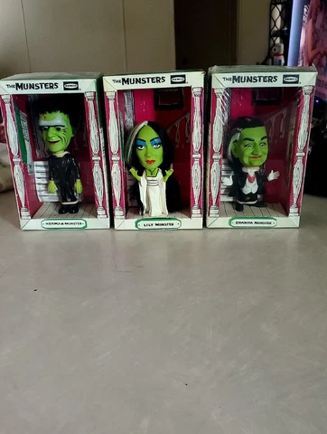 1964 Remco,THE MUNSTERS Lily, Herman,Grandpa Mint Condition.(Only Boxs Are Repo) Cover