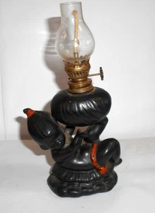 VINTAGE 1950s AMERICANA BLACK FIGURINE OIL LAMP - Picture 1 of 3