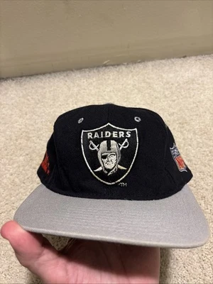 Gorra deportiva ajustada de lana Oakland Raiders LA Starter vintage años 90 6 7/8 Foto 1 de 4