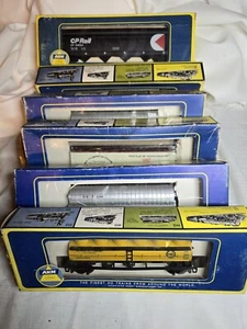 AHM train lot H O scale vinegar, six dome, reefer, & center flow LOT OF 6 NOS  - Picture 1 of 19