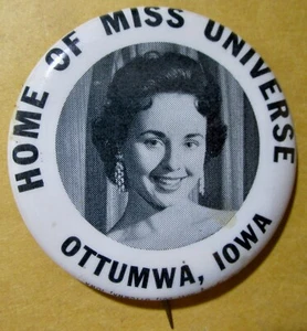 "Home Of Miss Universe Ottumwa, Iowa" Carol Morris 3/16" Button Original 1956 - Bild 1 von 5