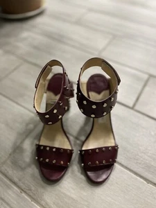 Jimmy Choo Veto Nietensandale - Wein - 37,5 EU; 7 US - Bild 1 von 6