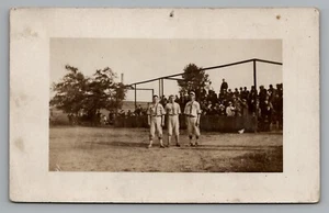 Postal RPPC Equipo de Béisbol Jugadores The Ramblers? Caja NOKO sin publicar c1907-1920 - Imagen 1 de 2
