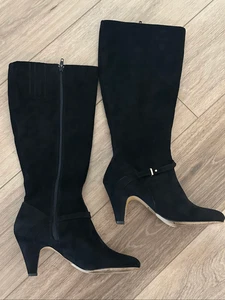 Bella Vita Women's Black Bucked Strap Sasha Round Toe Block Heel Boots Size 9M - Picture 1 of 8