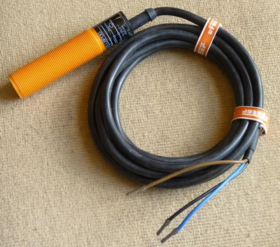 IFM Efector INDUCTIVE SENSOR IG-3005 LBPOG 10-55V DC 400mA - Image 1 of 4