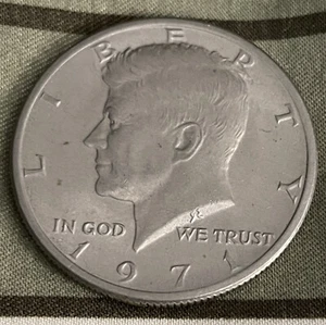 1971 Kennedy Half Dollar No Mint Mark - Picture 1 of 6