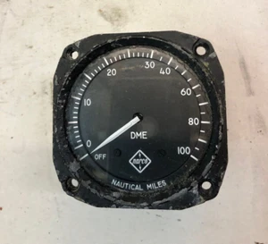 VINTAGE AIRPLANE NARCO UDM-3A DISTANCE MEASURING INDICATOR GAUGE AIRCRAFT - Picture 1 of 5
