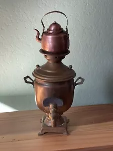 "Antigua tetera mini samovar de latón y cobre de 7 1/8"" funcionando" - Imagen 1 de 16