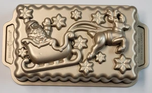 Nordic Ware Santa's Sleigh Cast Aluminum Loaf Pan USA Christmas Baking - Picture 1 of 18
