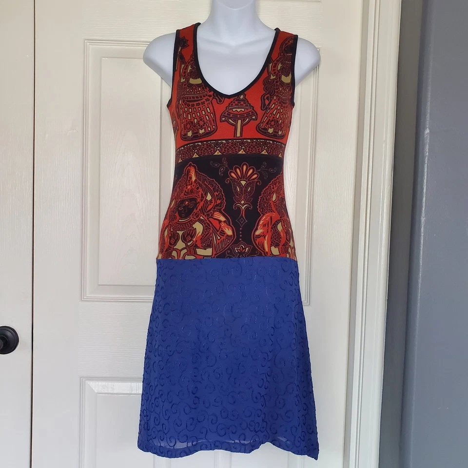 Vestido De Colección CUSTO BARCELONA Bordado Boho Cottagecore Ravencore Indie Pequeño  Foto 1 de 4