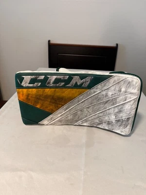 ccm eflex 5 goalie blocker - Image 1 of 4