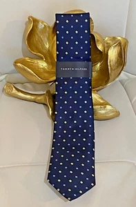 Tommy Hilfiger Men's Silk Blend Tie ~ Navy ~ Floral ~ NEW MSRP: $69.50 - Picture 1 of 4