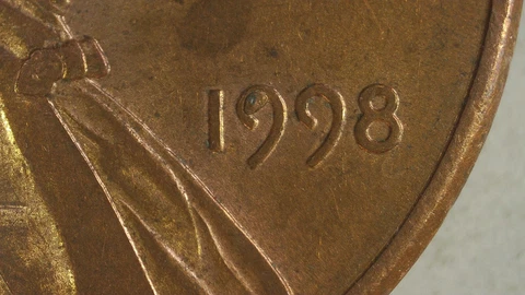 1998 Lincoln Memorial Cent with Die chip in 1st 9 of date *FREE SHIPPING* Cover