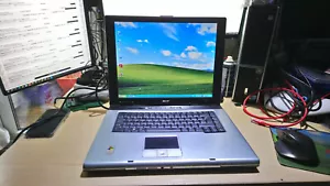 PORTATIL RETRO ACER TRAVELMATE 2410 CON CARGADOR EN WINDOWS XP PRO SP3 - Imagen 1 de 12