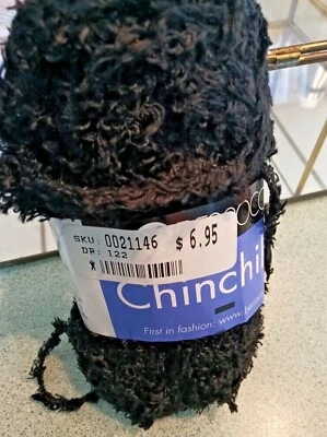 Hilo de chinchilla Berroco 50 g 1,75 oz color negro u oliva vendido por madeja Foto 1 de 3