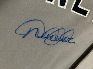 jeter autographed jersey