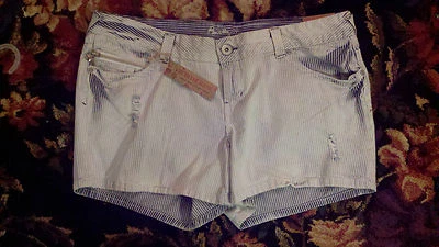 NWT Amethyst Jeans Shorts Women 16 Distressed Railroad Stripe Blue - Image 1 of 4