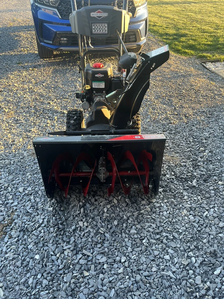 Lanzanieves Briggs & Stratton 1150 Snow Series 250cc 27" 2 etapas servicio mediano Foto 1 de 4