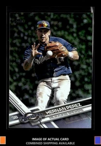 2017 Topps #458 Hernan Perez Rainbow Foil Milwaukee Brewers - Picture 1 of 2