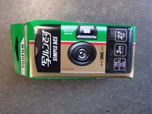 FUJIFILM Simple Ace Film Retro Kamera mit OBJEKTIV 27 Fotos ISO 400 35mm - Bild 1 von 4