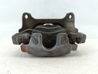 Pinza de freno derecha pasajero delantero Volkswagen Passat 2012-2014 EMQMA Foto 1 de 4