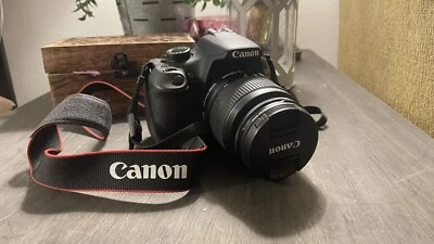 Cámara digital Canon EOS Rebel T5 / EOS 1200D 18,0 MP SLR - negra (Kit con EF-S... Foto 1 de 4