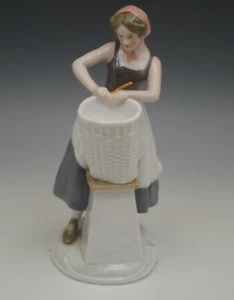 GOEBEL GERMANY COLONIAL TIMES CRAFTSMAN SERIES BASKET WEAVING GIRL VINTAGE 7"   - Picture 1 of 7