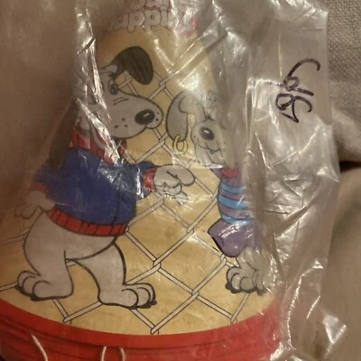 Pound Puppies Vintage 1986 Cone Hats (8) Birthday Party Supplies Favors Paper - Image 1 of 4