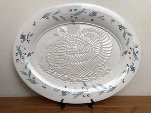 Plato de pavo en relieve Pfaltzgraff 18" de abril - Imagen 1 de 11