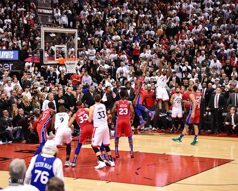 Kawhi Leonard THE SHOT 2019 Playoffs vs 76ers Toronto Raptors 16x20 POSTER Print Cover