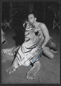 Heidrun Schwarz Gilbert Houcke, Animal Tamer hand signed photograph 13 x 18 cm - Imagen 1 de 2