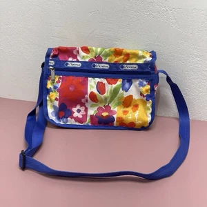 Le SportSac Damen-Umhängetasche Schultertasche blau Blumenmuster gebraucht, in einwandfreiem Zustand kleine Reißverschlusstasche - Bild 1 von 11