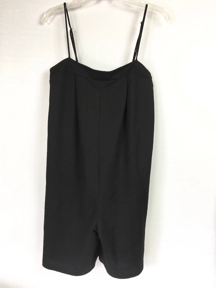 Pantalones Cortos Medianos Zara Mujer Mameluco Negro Sin Mangas Cuello Cuadrado Una Pieza Foto 1 de 4