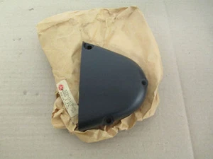 NOS Yamaha RT2 DT2 oil pump cover 322-15416-00 - Picture 1 of 1