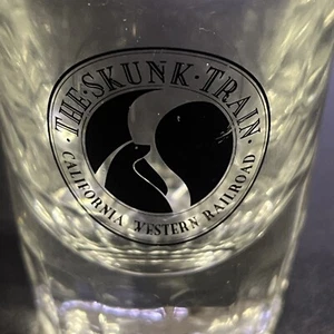 The Skunk Train Schnapsglas California Western Railroad - Bild 1 von 8