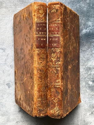 1755 – 2 Livres COURS DE LETTRES Tomes 1 et 3 - 276 et 296 pages Epoque Louis XV - Photo 1/4
