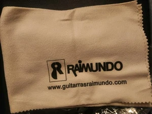 Raimundo Ivory White Soft Guitar Polishing Cloth 14×14 New - Picture 1 of 3