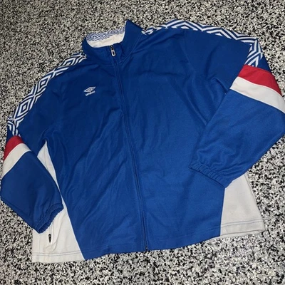 Hombre Retro ROJO BLANCO Y EE. UU. AZUL UMBRO Chándal Top Chaqueta Cremallera Completa De Colección 2XL Foto 1 de 4