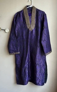 New Men’s Indian 2 Pc Wedding Outfit Kurta Pajama Embroidered Purple Sz M - Picture 1 of 6