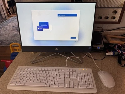 HP All-In-One Computer 22-DF0013W 21.5" 256GB SSD, Intel Celeron G5900T, 3.20GHz - Image 1 of 2
