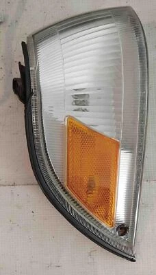 1992 TOYOTA COROLLA PASSENGER TURN LAMP FENDER MOUNTED USED OEM - Image 1 of 2