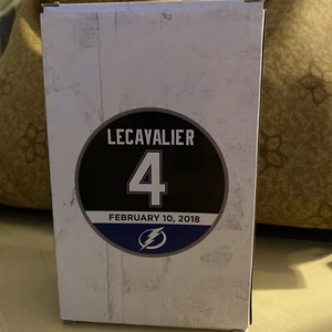 Limited Edition Tampa Bay Lightning Vincent Lecavalier Ruhestand Nachtschrank - Bild 1 von 7