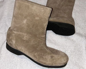 Hush Puppies Boots US Size 8 N Tan insulated Suede Ankle Boot made in USA VTG - Picture 1 of 9