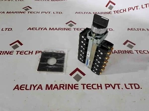 Telemecanique W80429703 Rotary Selector Switch - Picture 1 of 8