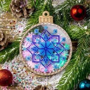 Hágalo usted mismo Kit de bordado de cuentas sobre base de plástico "Bola de Navidad Copo de nieve" - Imagen 1 de 7