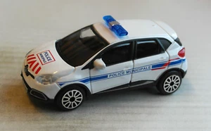 Bburago Renault Captur weiß POLICE MUNICIPALE 1:43 Modellauto SUV Polizei Auto - Picture 1 of 4