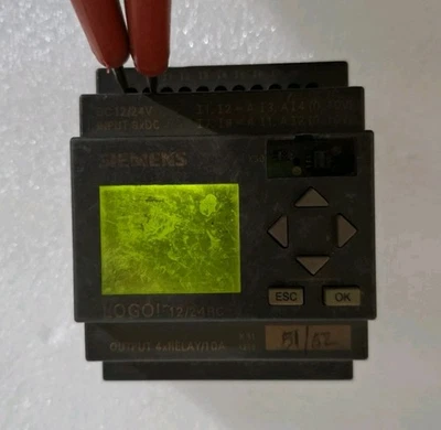SIEMENS LOGO PLC 12/24RC 12/24 VDC PARA PIEZAS PROBADAS COMO FOTOS - Imagen 1 de 4