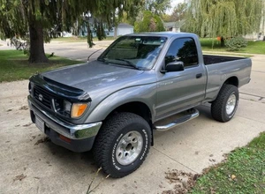 1996 Toyota Tacoma Single cab - Picture 1 of 40